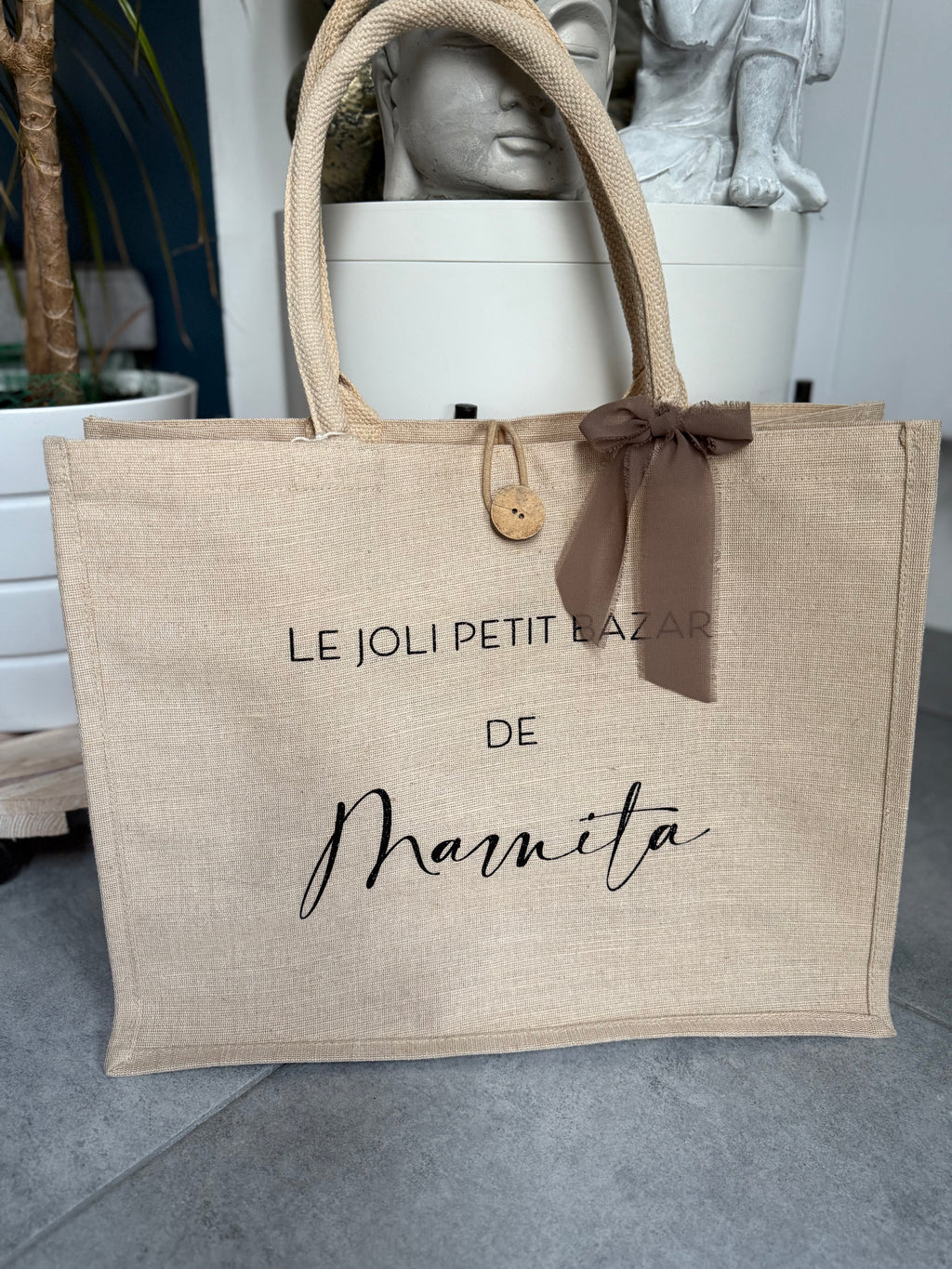 Grand cabas avec bouton « le joli petit bazar de… »